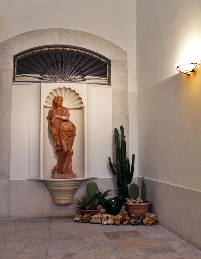 Dimora De Brado Bed and Breakfast Trani Exteriör bild