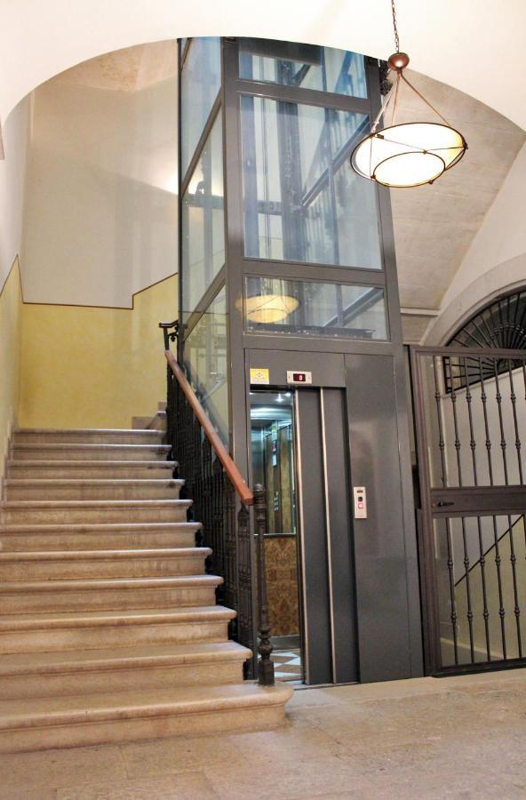 Dimora De Brado Bed and Breakfast Trani Exteriör bild